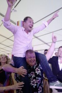 alan carr brother gary