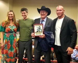 elaine orton ethnicity