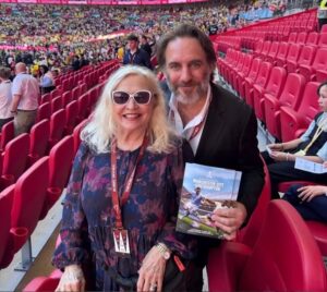 sandra dickinson spouse