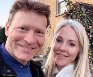 isabel oakeshott husband